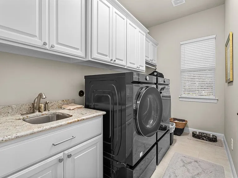 122 Coral Bells Ct — Photo 24