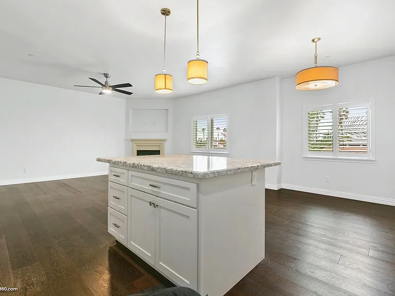 1627 Hornblend St — Photo 11