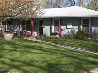 3910 Marble Ln, Saint Joseph, MO 64505