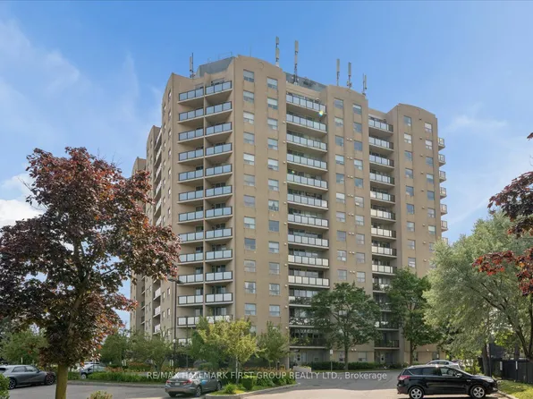 2 Westney Rd N #206, Ajax, ON L1T 3H3