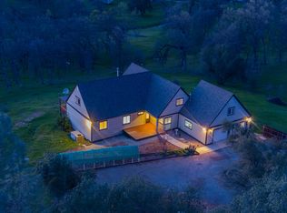 13672 Twin Lakes Ln, Redding, CA 96003