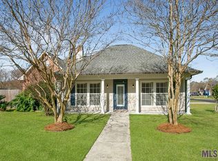 1489 Willow Oak Dr, Denham Springs, LA 70726