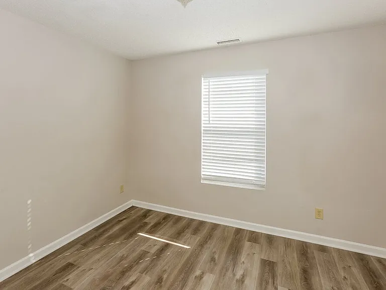 803 Chastain Ave — Photo 15