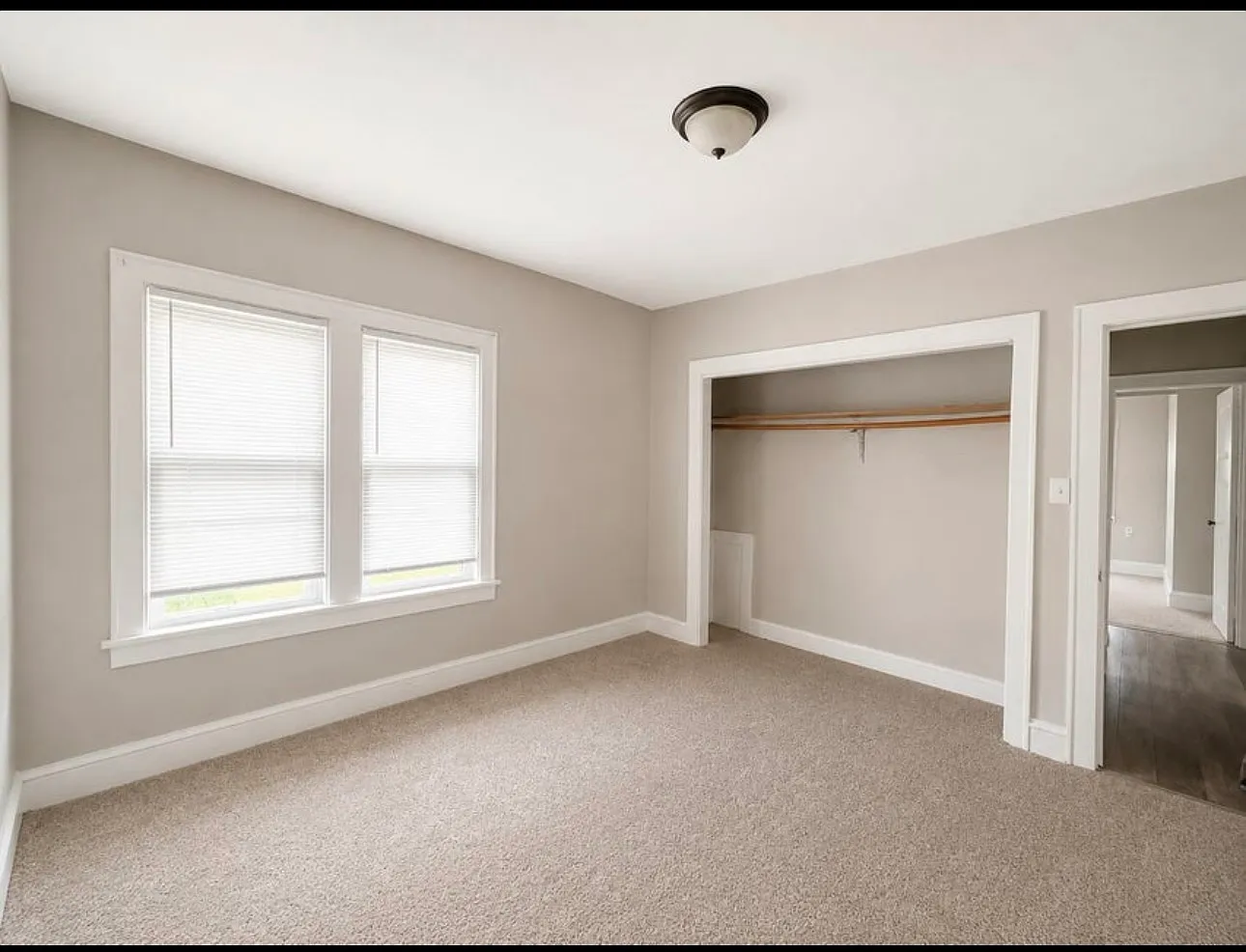 2 bed, 2572 sqft, $1,200 — Photo 4