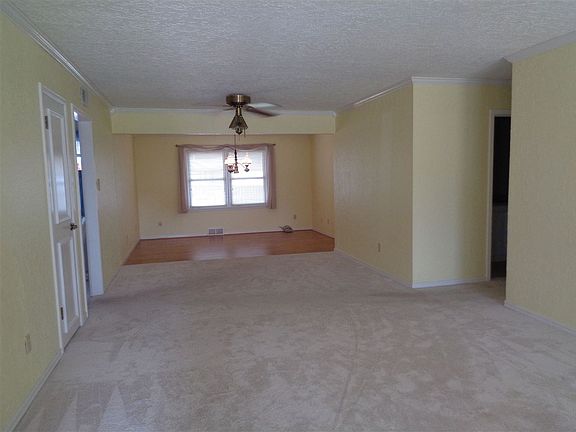 3rd image of 722 NW 35th Pl