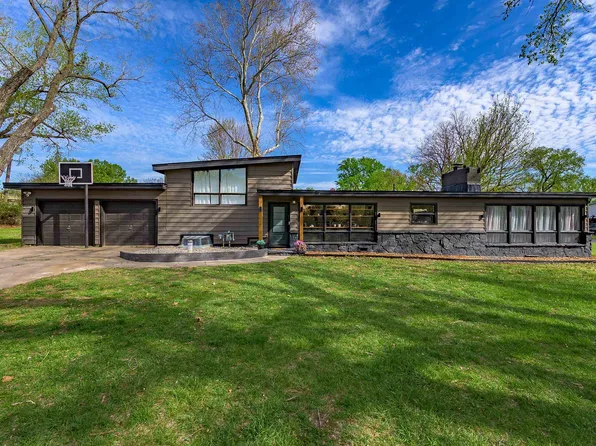 10900 W Edna St, Wichita, KS 67212