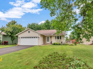 9641 Heath Ave S, Cottage Grove, MN 55016