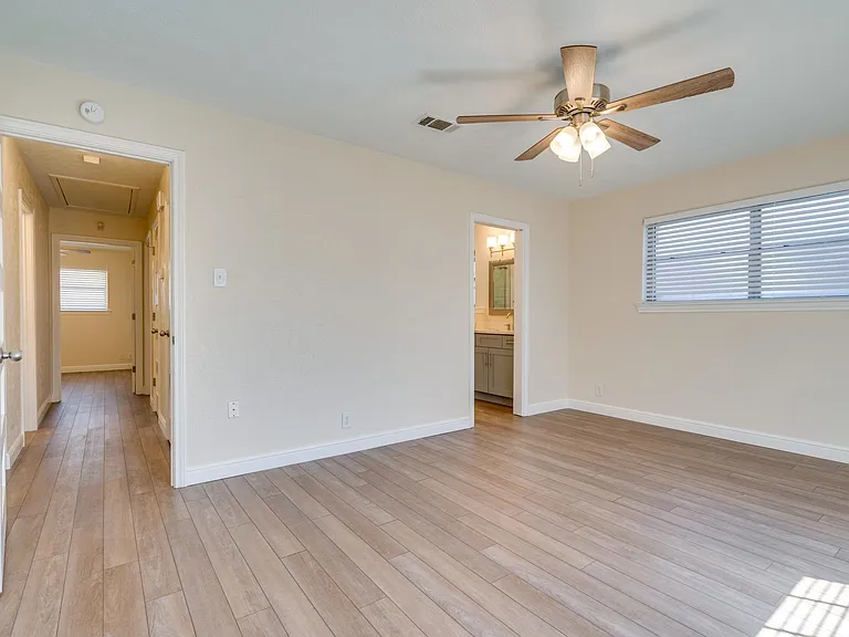 1619 Chisolm Trl — Photo 20