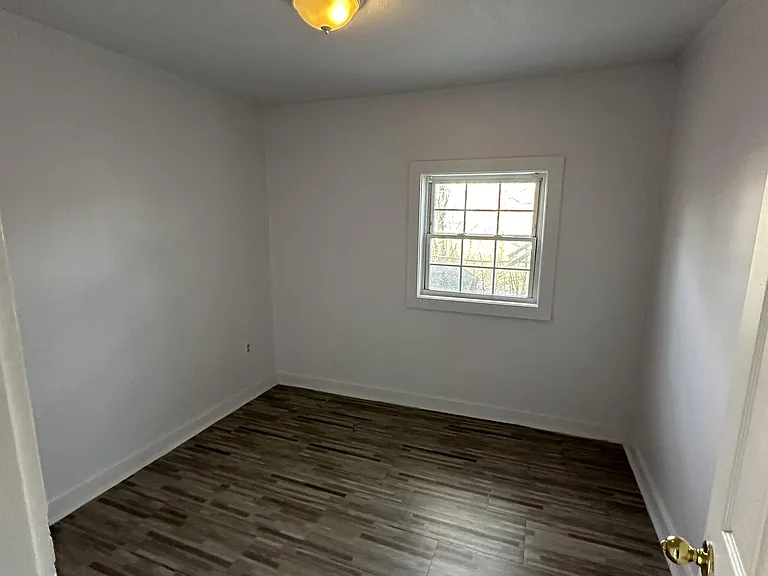 210 Derby Ave #C — Photo 3