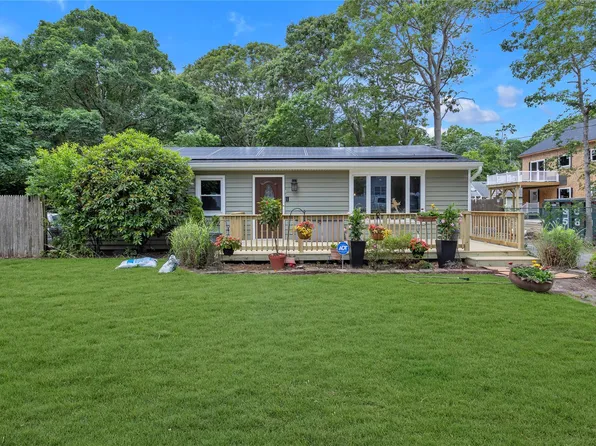 28 Van Buren Street, Mastic, NY 11950