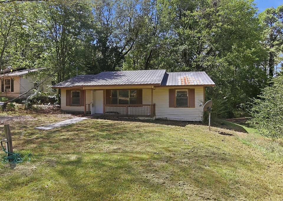 1st image of 1018 Sampson St