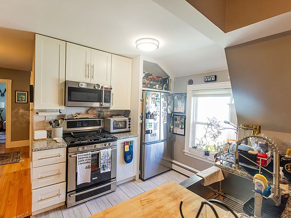 2nd image of 100 Bristol Rd #3