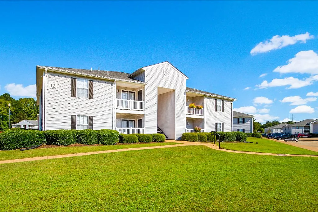 The Colony Apartment Homes — Photo 1