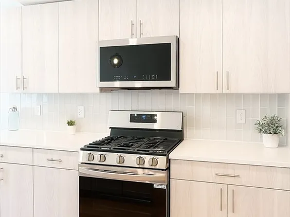 98 Prescott St #3B, Boston, MA 02128