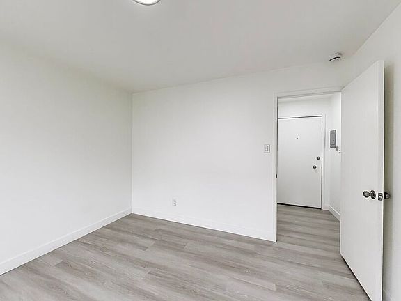 5th image of 149 Montecito Ave #207