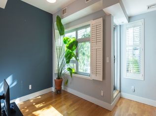218 N 8th St APT 1B, Brooklyn, NY 11211