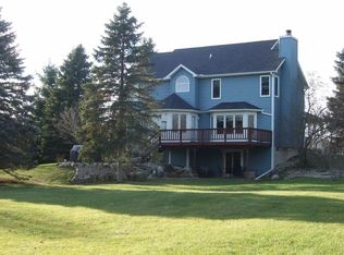 104 Pineview Dr, Lapeer, MI 48446