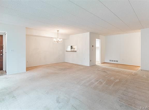 3rd image of 18279 University Park Dr