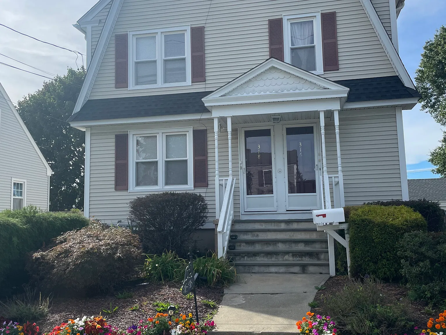2 bed, 650 sqft, $1,800 — Photo 1