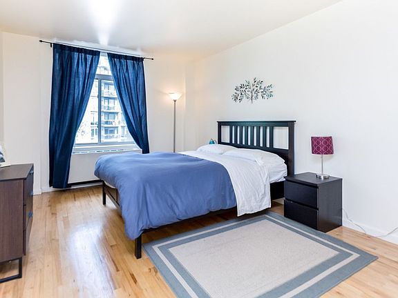 5th image of 3625 Oxford Ave APT 5B