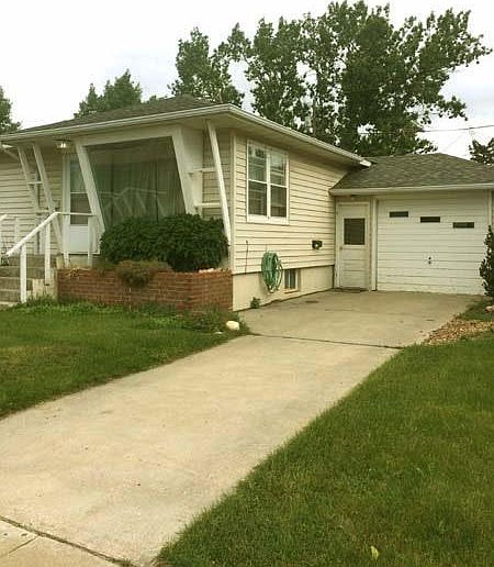 Outside Entry (door by garage)