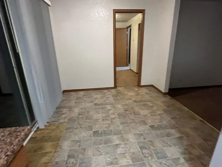 30517 Webster Rd E — Photo 10