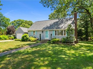 32 Short Rd, North Kingstown, RI 02852