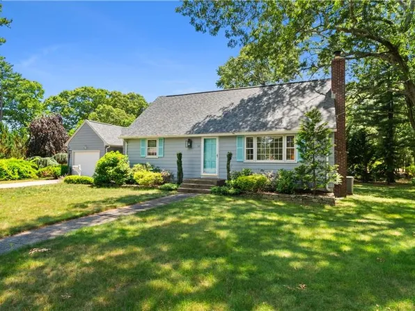 32 Short Rd, North Kingstown, RI 02852