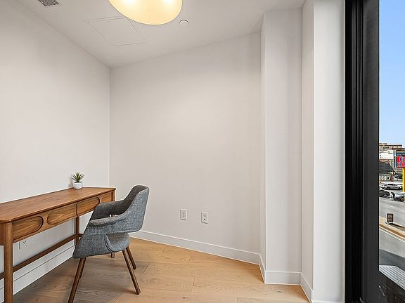 3rd image of 6 Garfield Pl #306