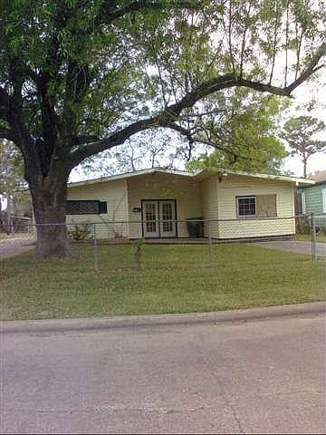 1st image of 435 Neches Ave