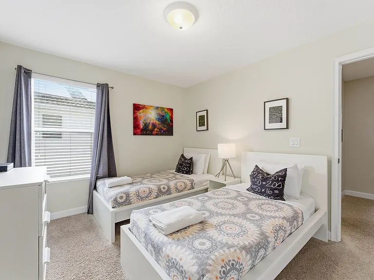 Kings Castle Cir — Photo 34