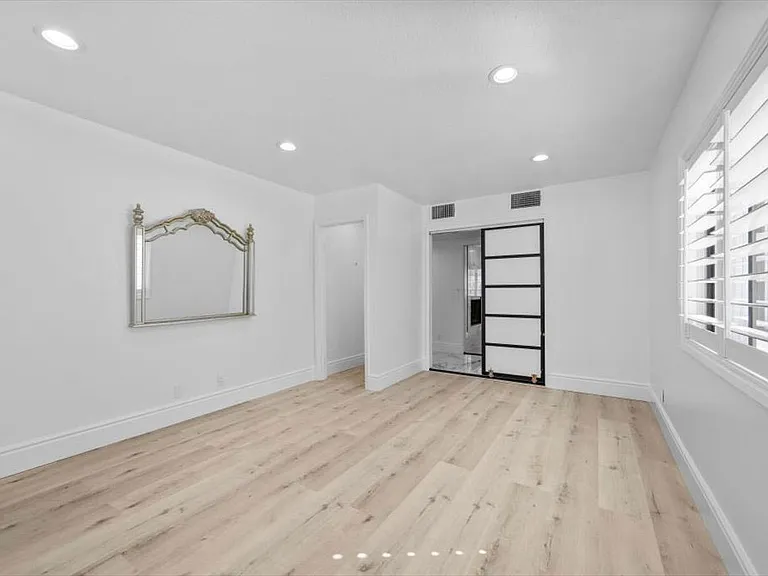 1695 Montessouri St — Photo 30