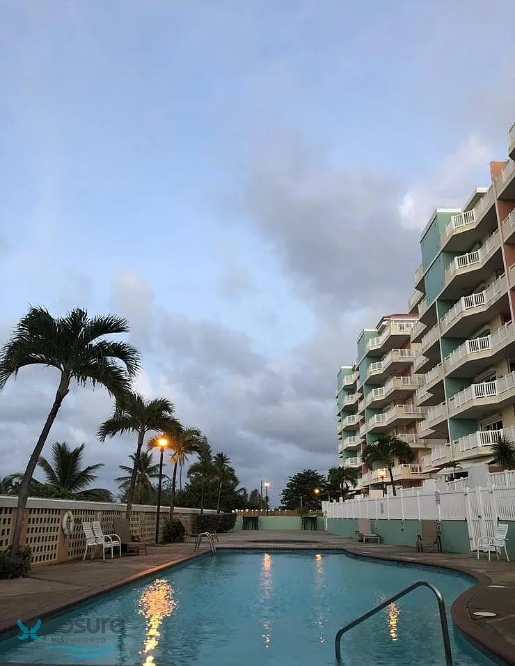 Isabela Beach Court (Condominio) — Photo 1