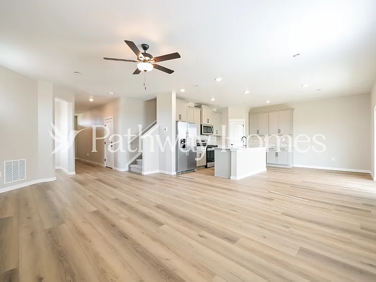 17852 E 94th Pl — Photo 2