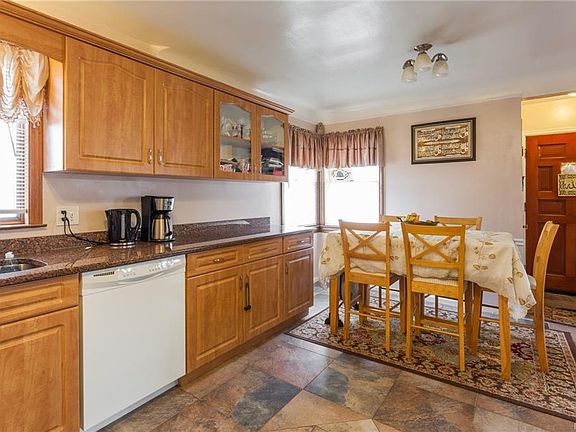 2nd image of 86XX Riverview St