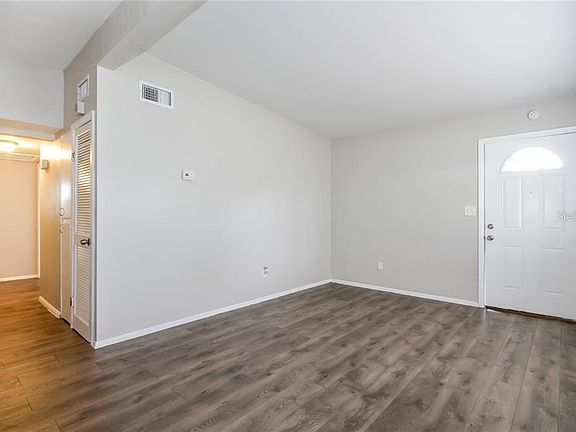 3rd image of 4809 S 87th St