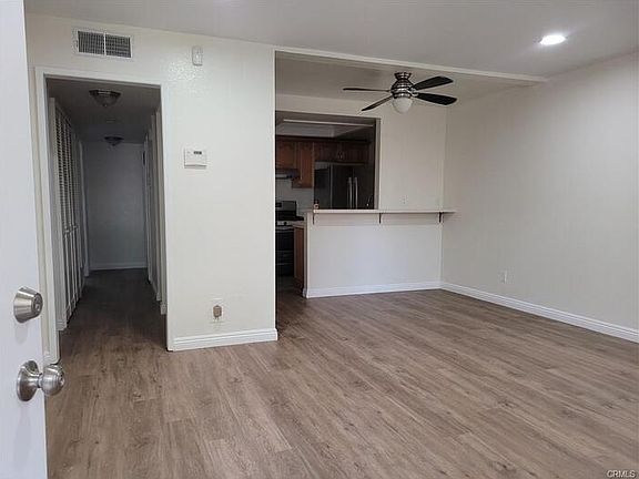 4th image of 21606 Belshire Ave