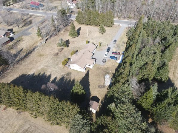 638 Franklin Road, Jay, ME 04239
