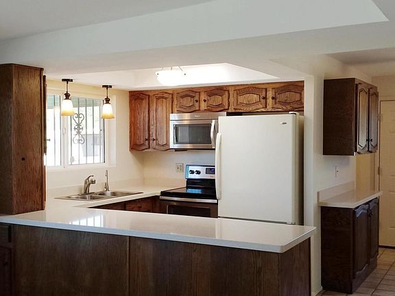 c Kitchen2_crop