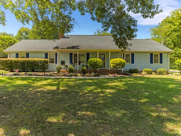 7 Chestnut Ridge Dr, Inman, SC 29349