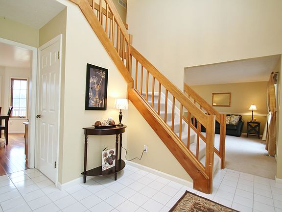 2nd image of 11 Churchview Ln