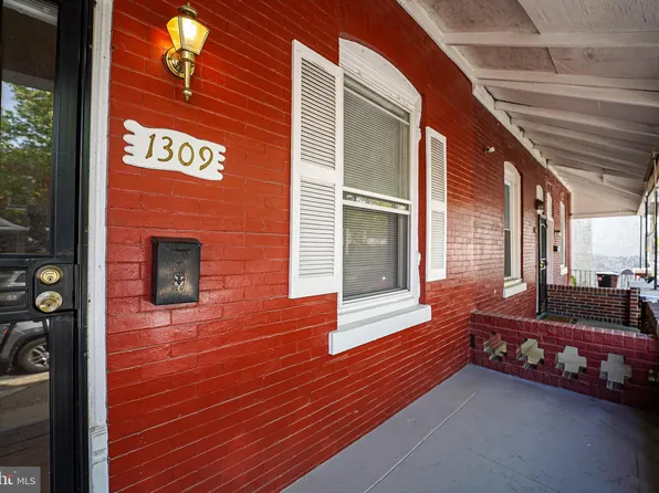 1309 N 51st St, Philadelphia, PA 19131