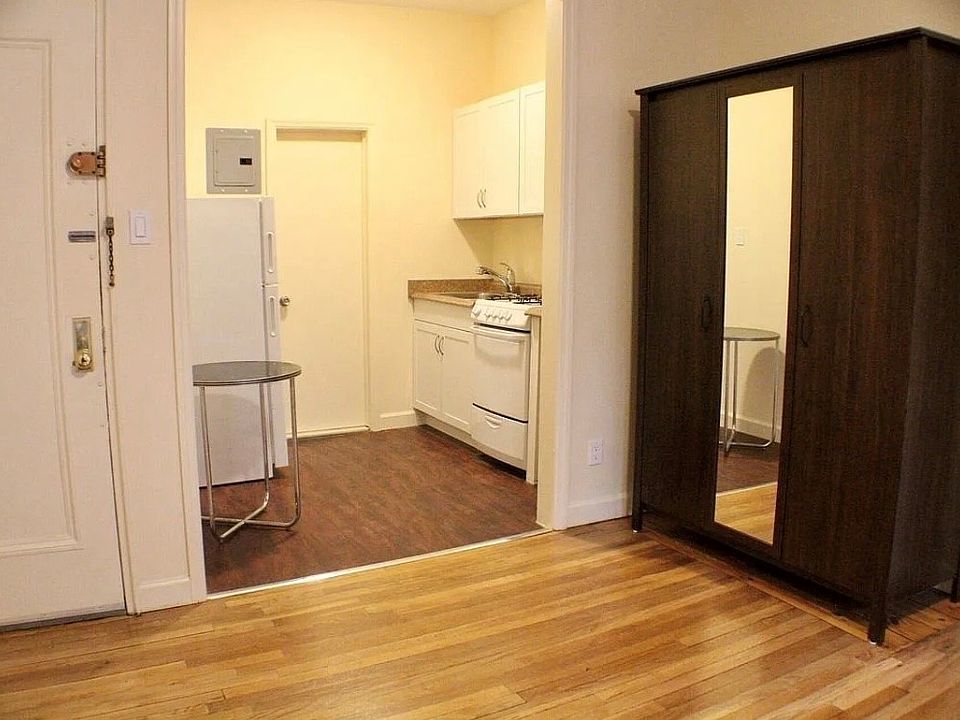 2nd image of 453 W 50th St #2A