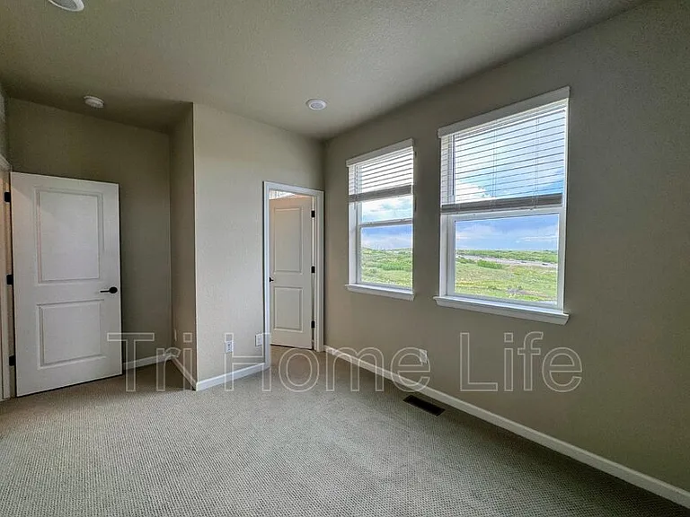 7022 Doncaster Ct — Photo 23