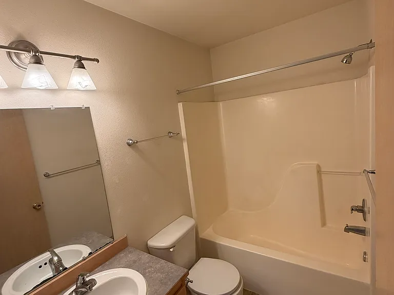 2539 13th Ave S #203 — Photo 10