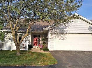 1560 S Oakwood Rd, Oshkosh, WI 54904