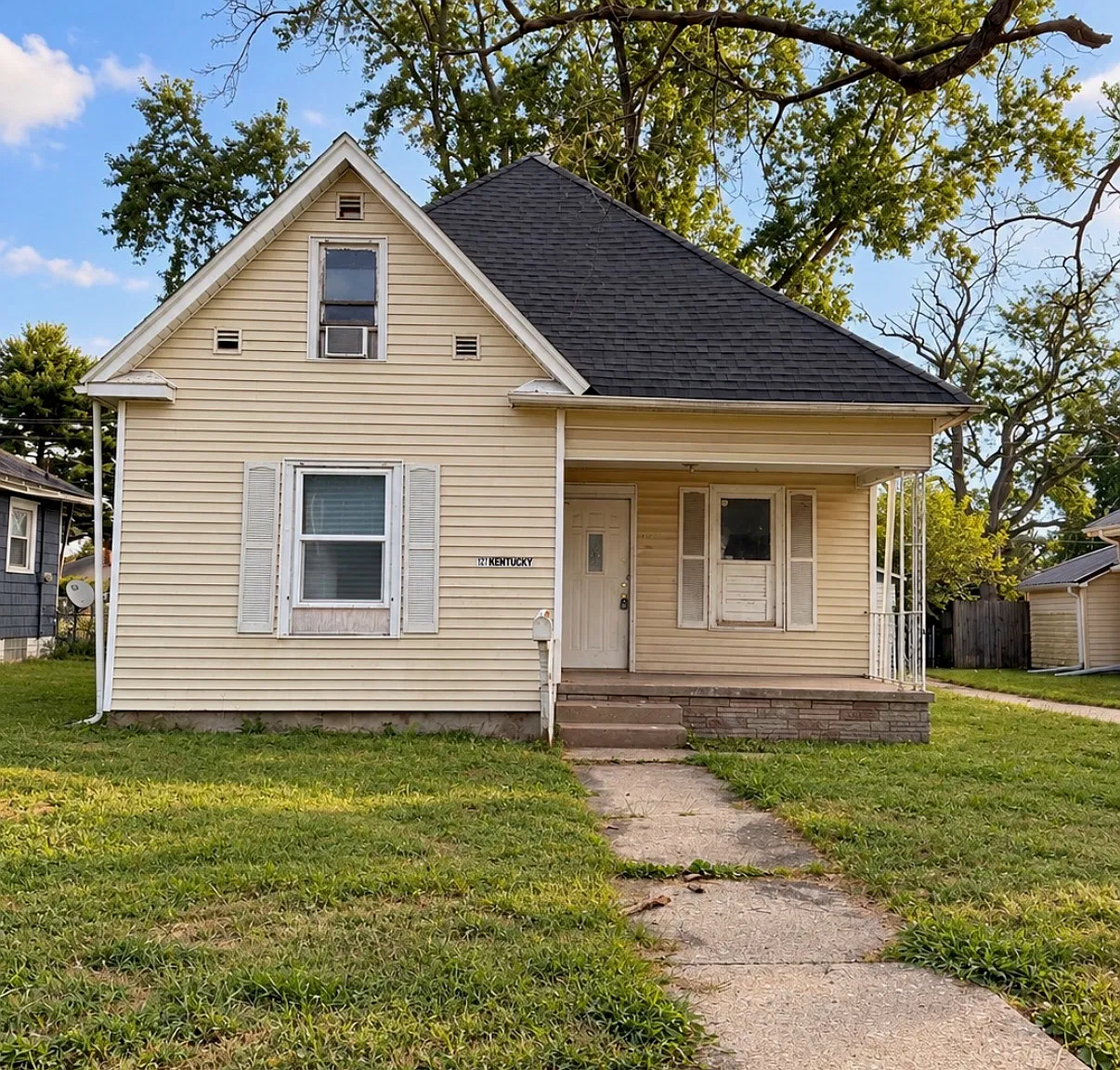 4 bed, 1300 sqft, $1,295 — Photo 1