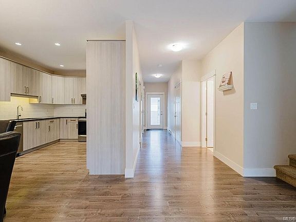 4th image of 2248 Townsend Rd #104