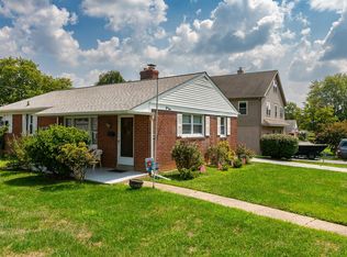 2215 Dickens Ln, Broomall, PA 19008
