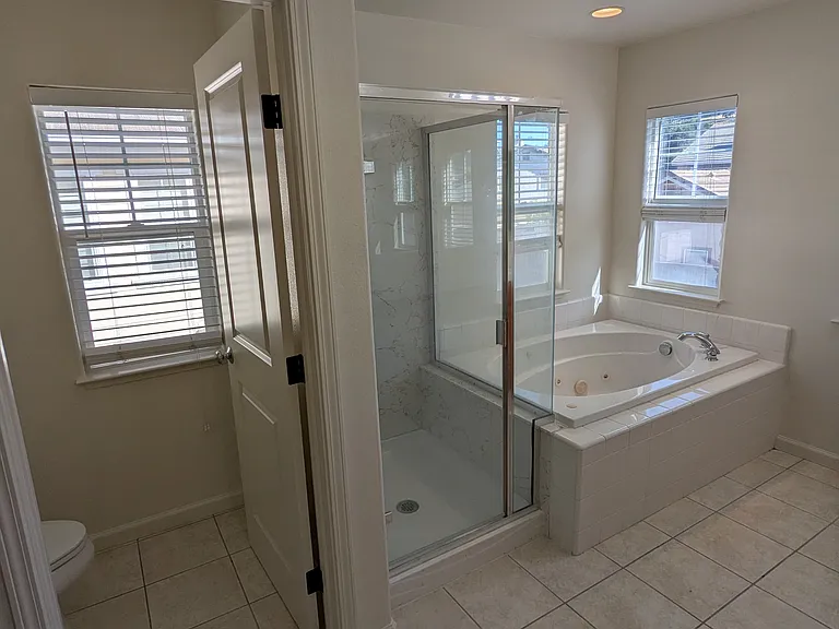412 Mountain Meadows Dr — Photo 16